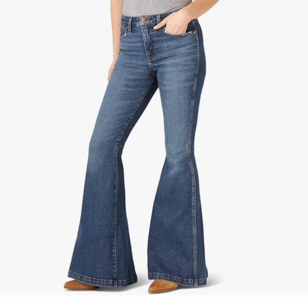 Wrangler High Rise Retro Trumpet Flare Denim Western Jeans Size 33x30 Size 16